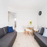 4 Rooms Apartment On Martket Square - Nice View - 150 M Town Hall
